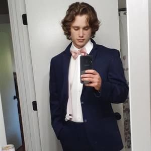 Meet your Posher, Alex